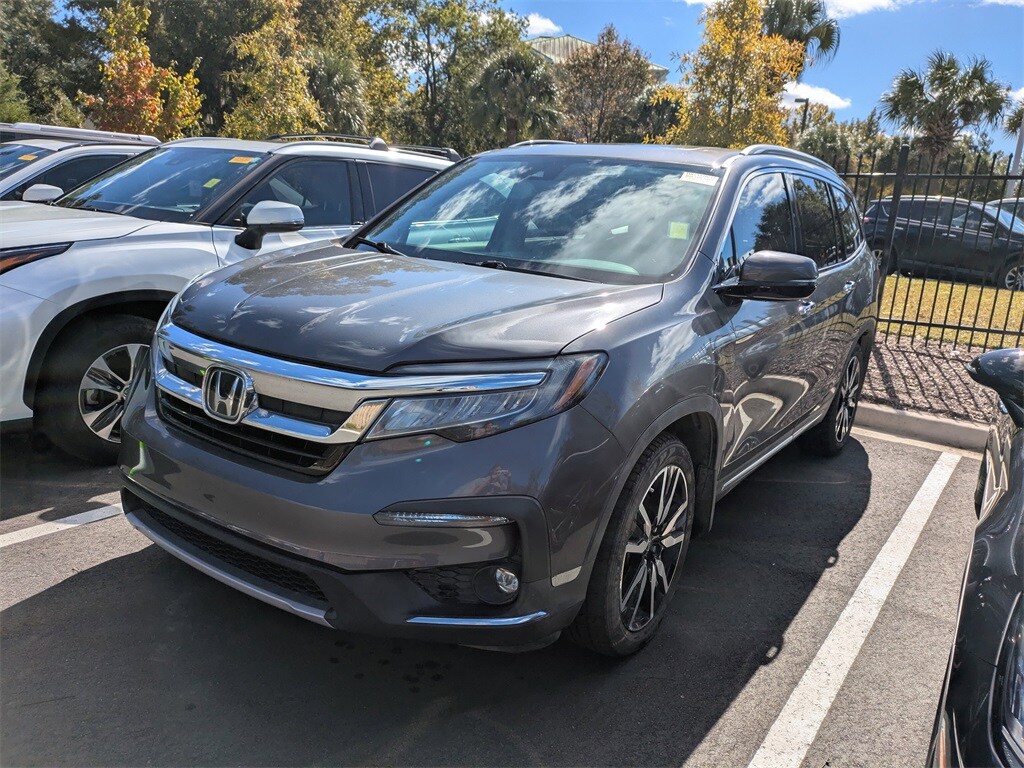 2020 Honda Pilot Touring photo 2