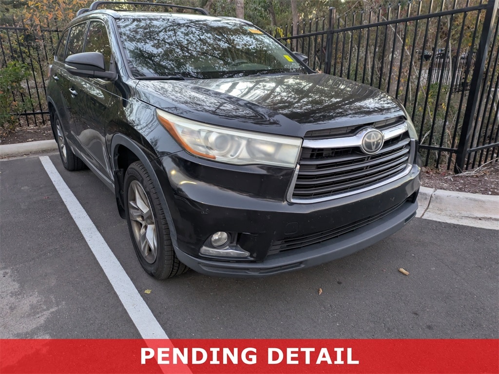 Used 2015 Toyota Highlander Limited Platinum V6 SUV