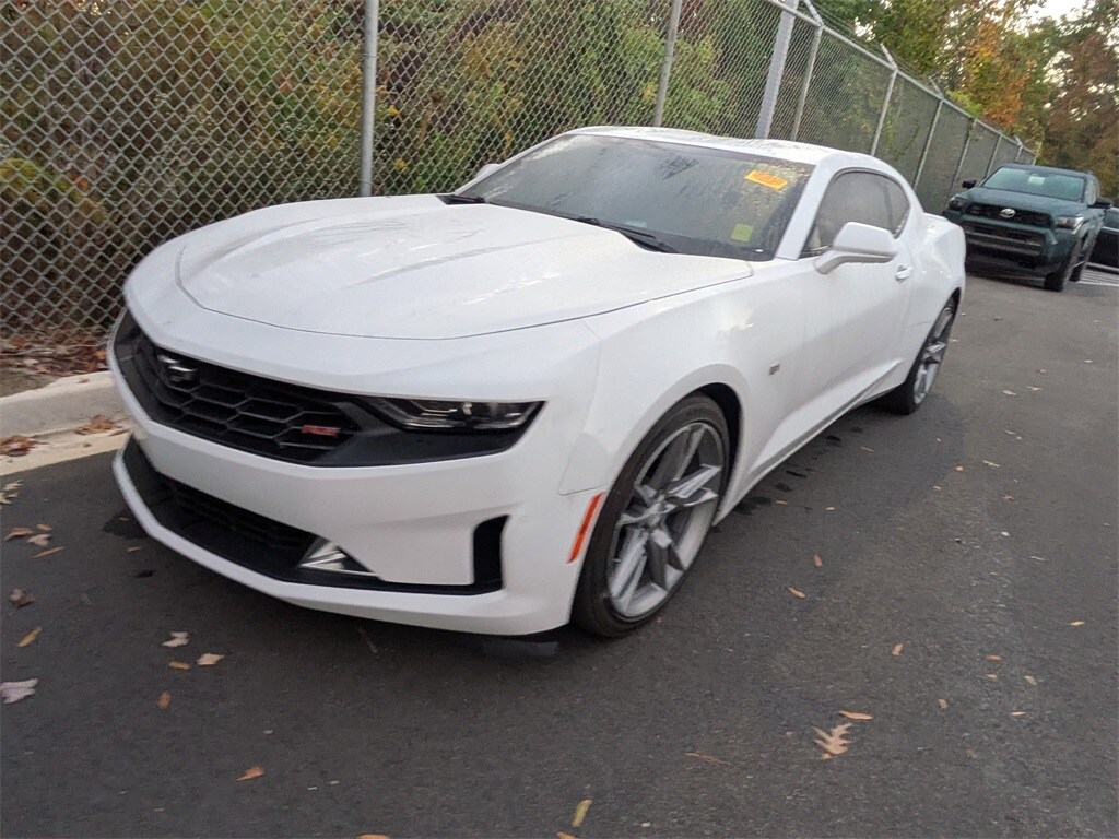2023 Chevrolet Camaro 2LT photo 3