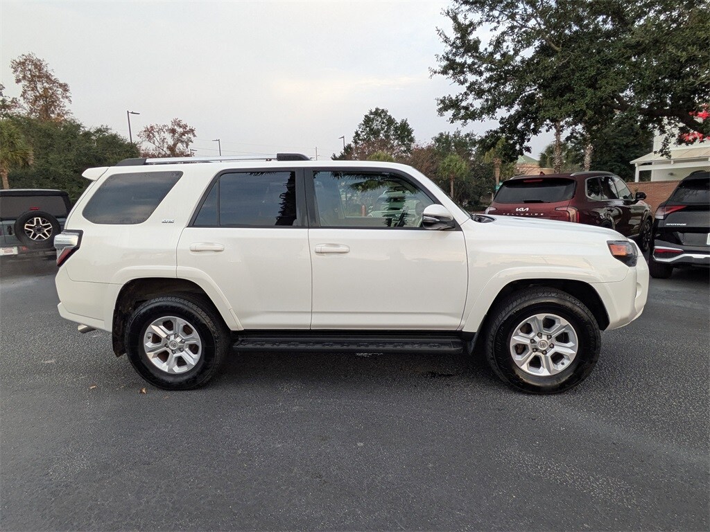 2021 Toyota 4Runner SR5 Premium photo 3