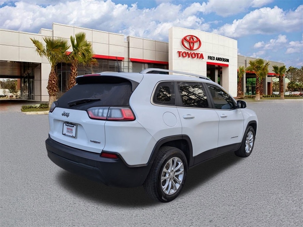 Used 2019 Jeep Cherokee Latitude SUV