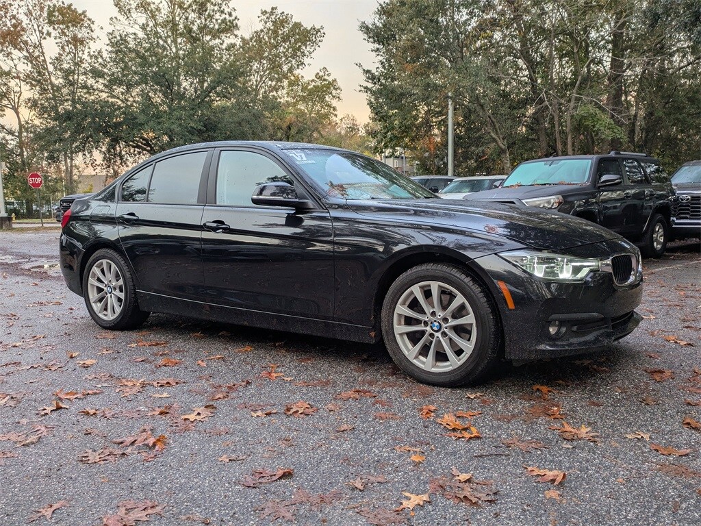 2017 Bmw 320i Sedan photo 2
