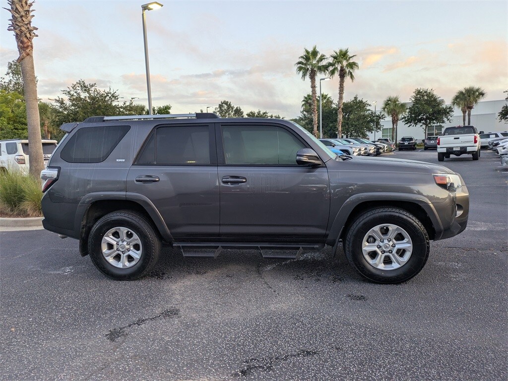 2022 Toyota 4Runner SR5 Premium photo 3