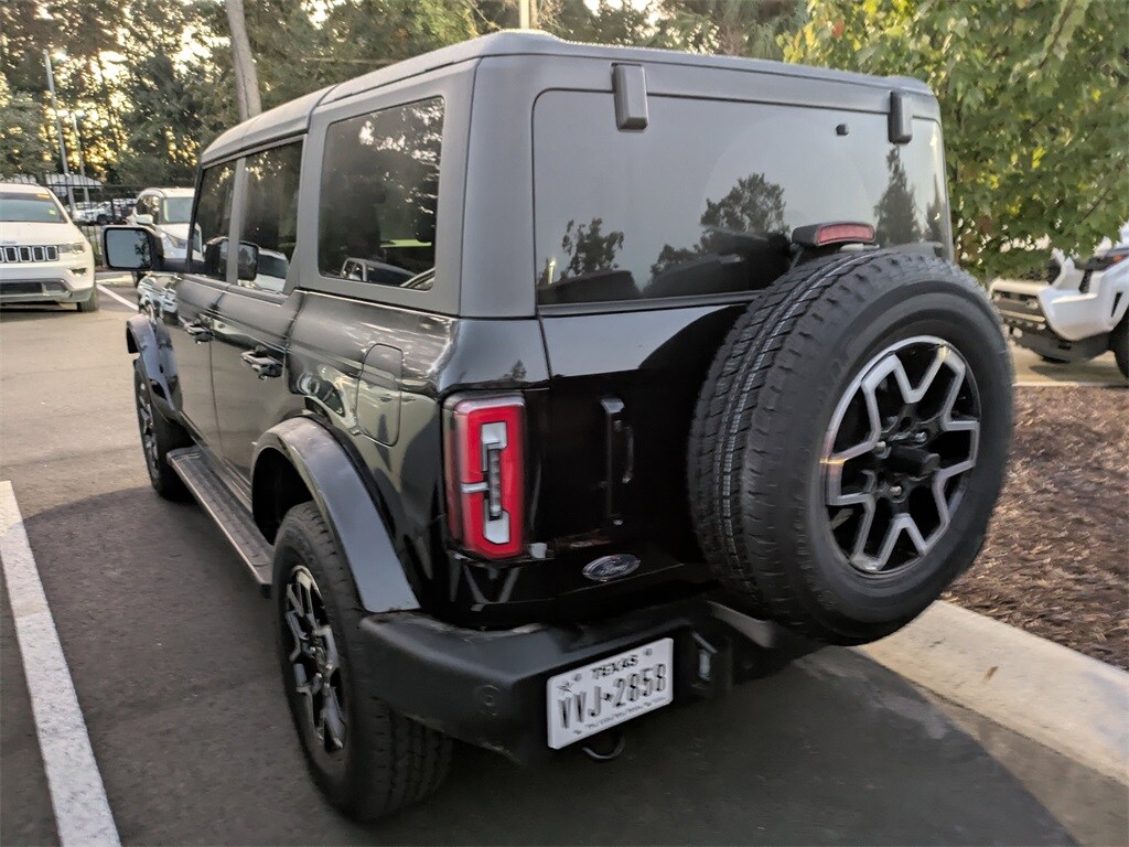 2024 Ford Bronco Outer Banks photo 3