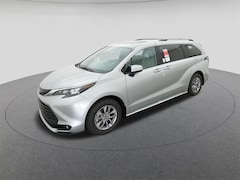 2025 Toyota Sienna XLE Van Passenger Van