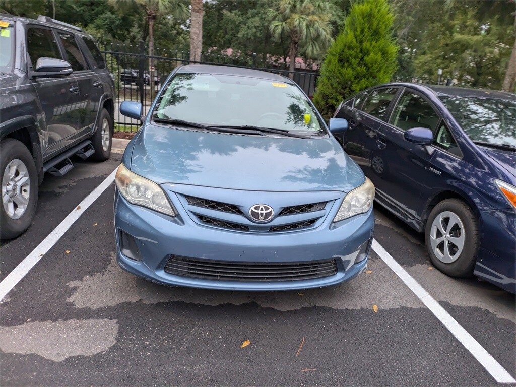 2013 Toyota Corolla L photo 2