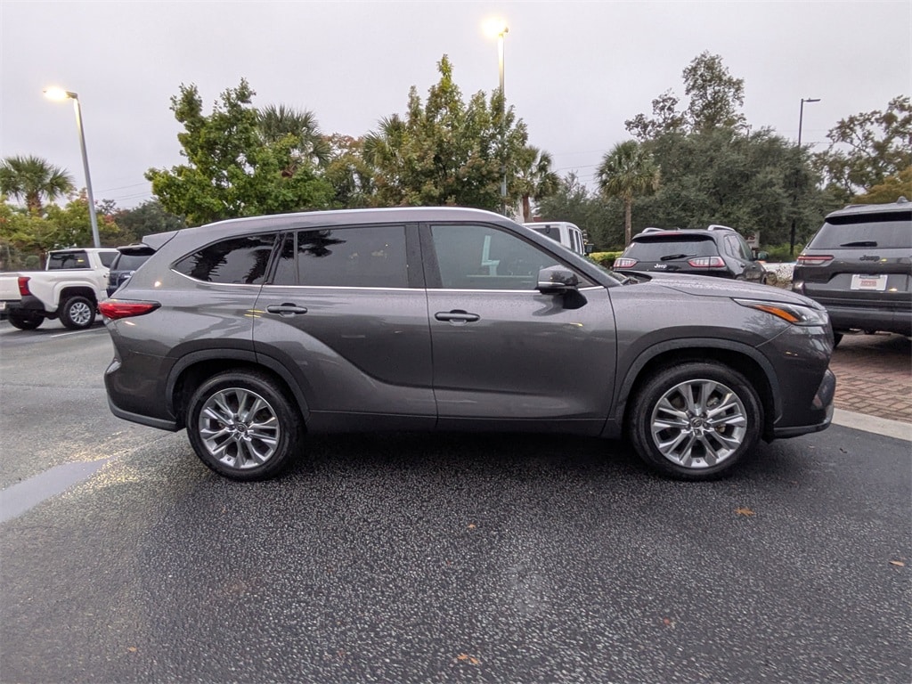 Certified 2022 Toyota Highlander Limited SUV