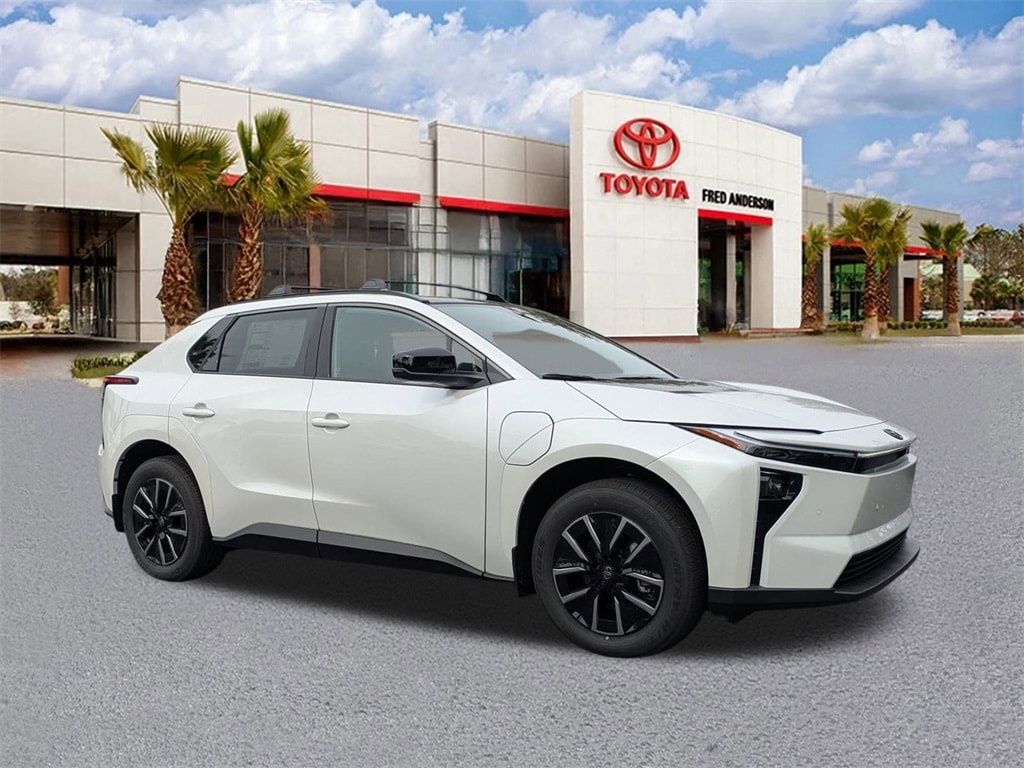 2026 Toyota bZ XLE's photo