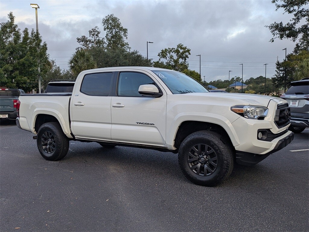 2023 Toyota Tacoma SR5 V6 photo 2