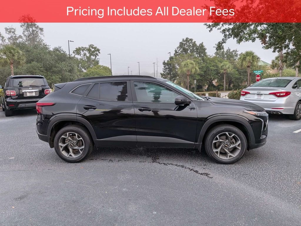 Used 2024 Chevrolet Trax LT SUV