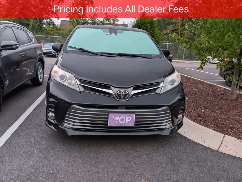 Used 2020 Toyota Sienna XLE Premium Minivan/Van