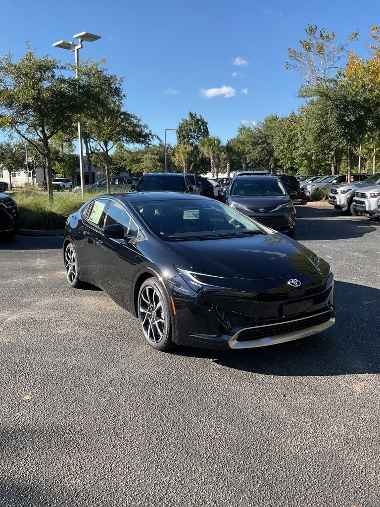 2026 Toyota Prius XSE's photo