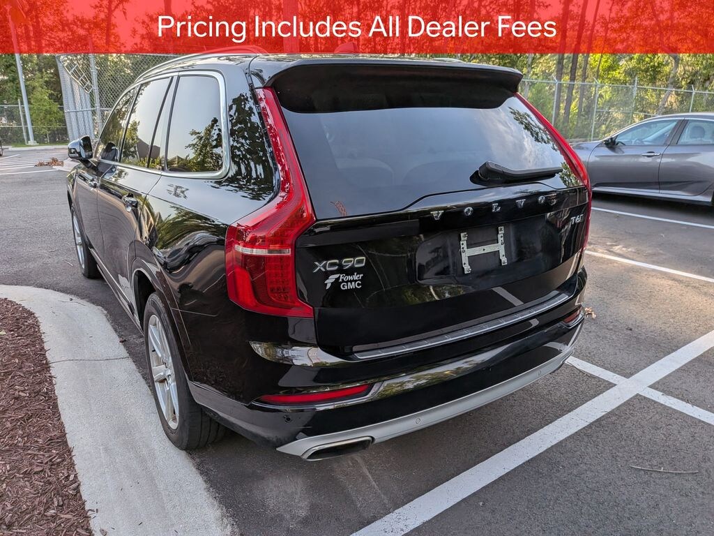 Used 2020 Volvo XC90 T6 Momentum SUV