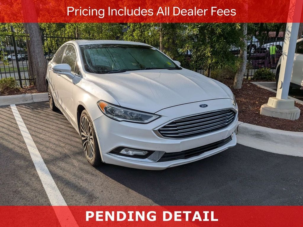 Used 2017 Ford Fusion SE Sedan