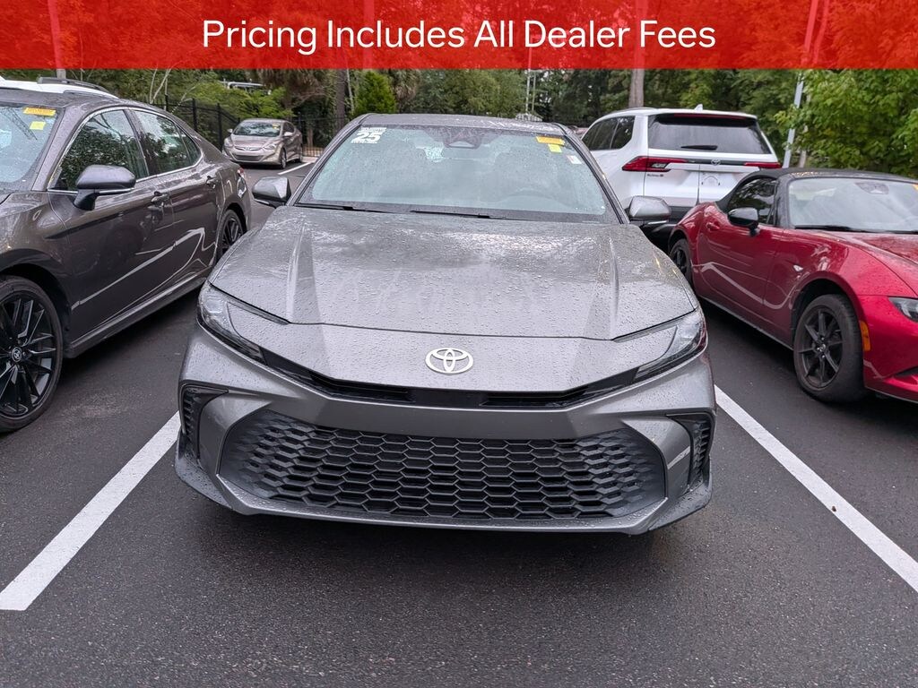 Used 2025 Toyota Camry SE Sedan