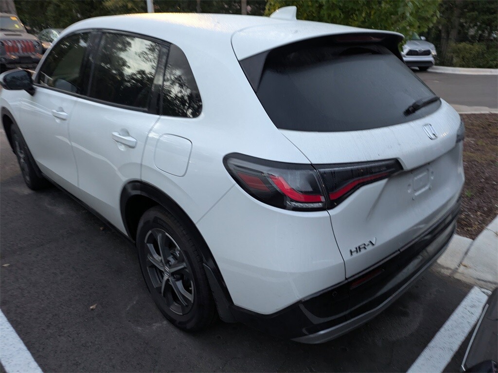2025 Honda HR-V EX-L photo 4