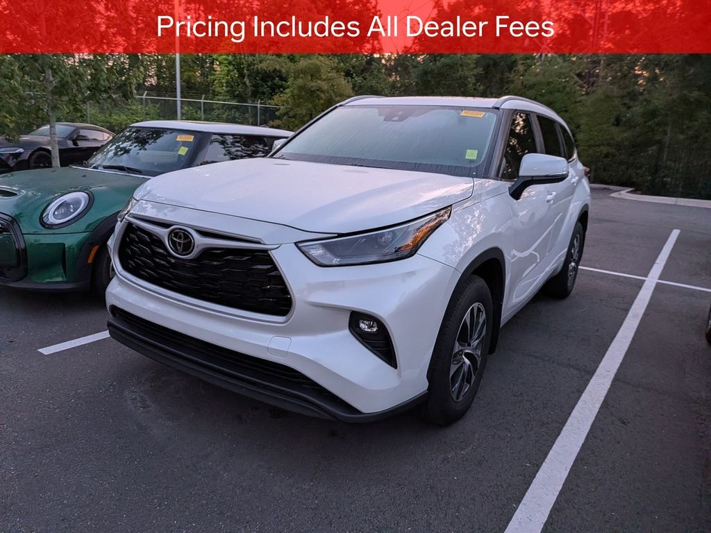 Used 2024 Toyota Highlander XLE SUV