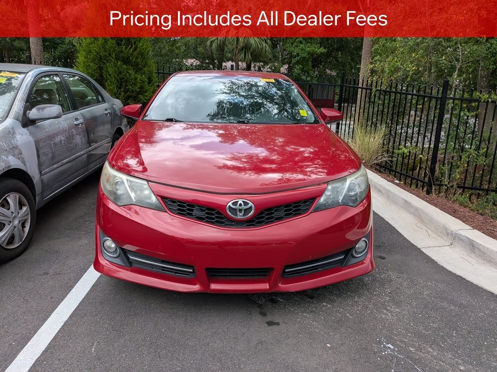 Used 2012 Toyota Camry SE Sedan