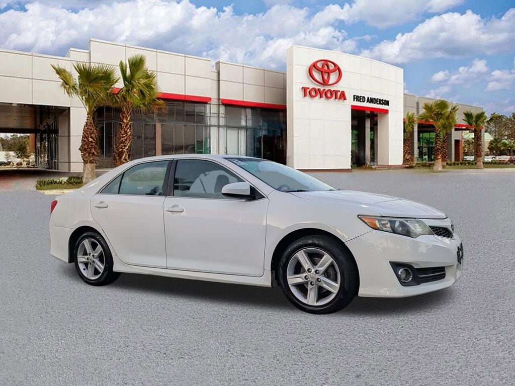 2013 Toyota Camry SE