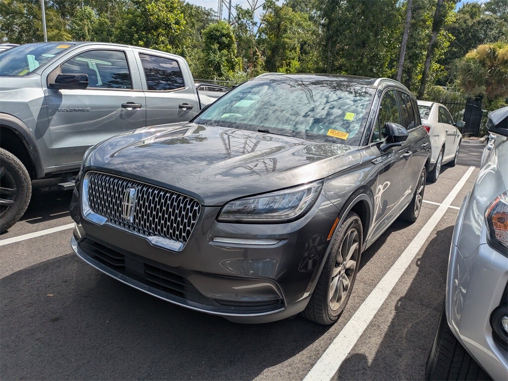 2020 Lincoln Corsair Standard photo 3