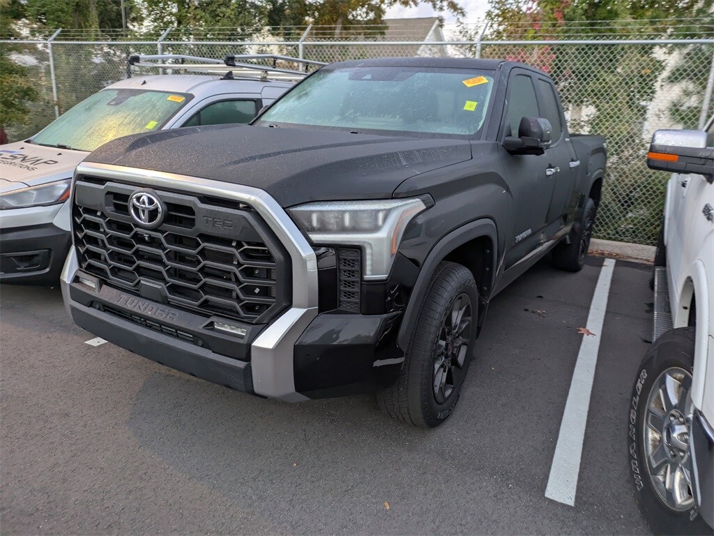 2022 Toyota Tundra Limited photo 3