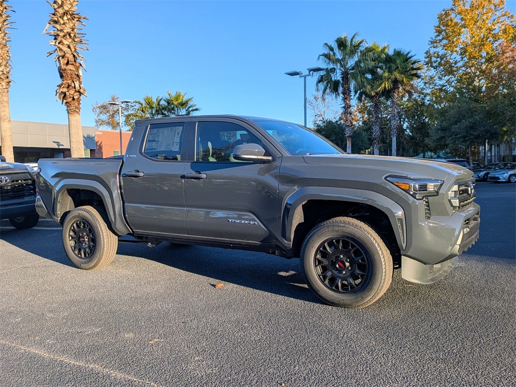 New 2025 Toyota Tacoma SR5 Truck Double Cab