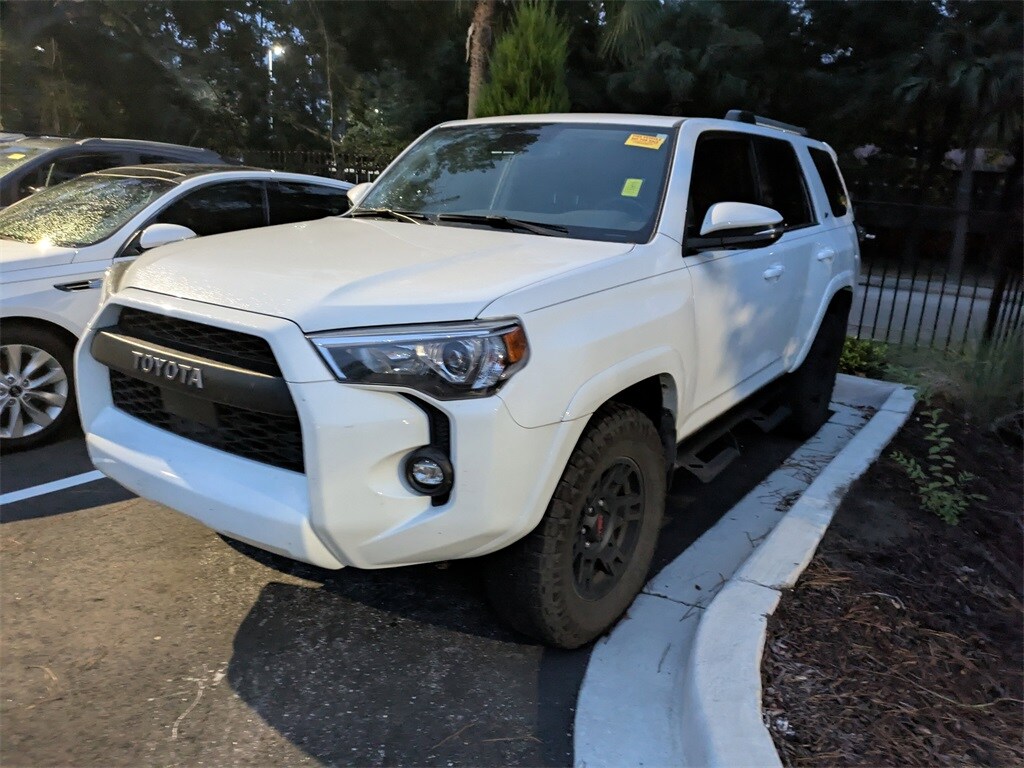 2023 Toyota 4Runner SR5 Premium photo 3