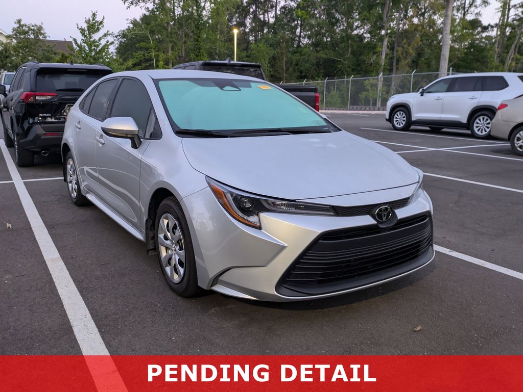 2025 Toyota Corolla LE