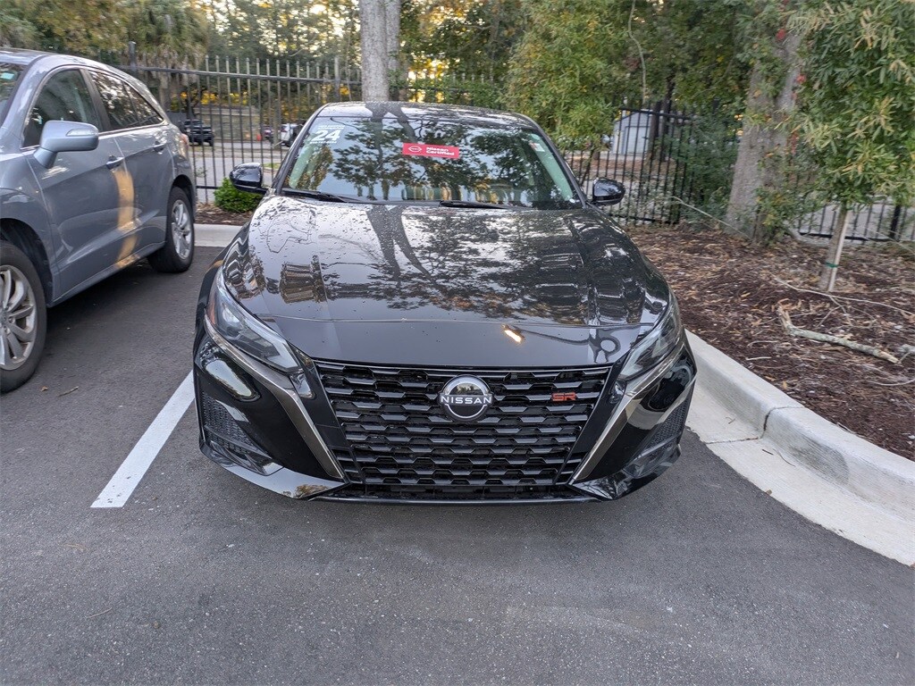 2024 Nissan Altima 2.5 SR photo 2