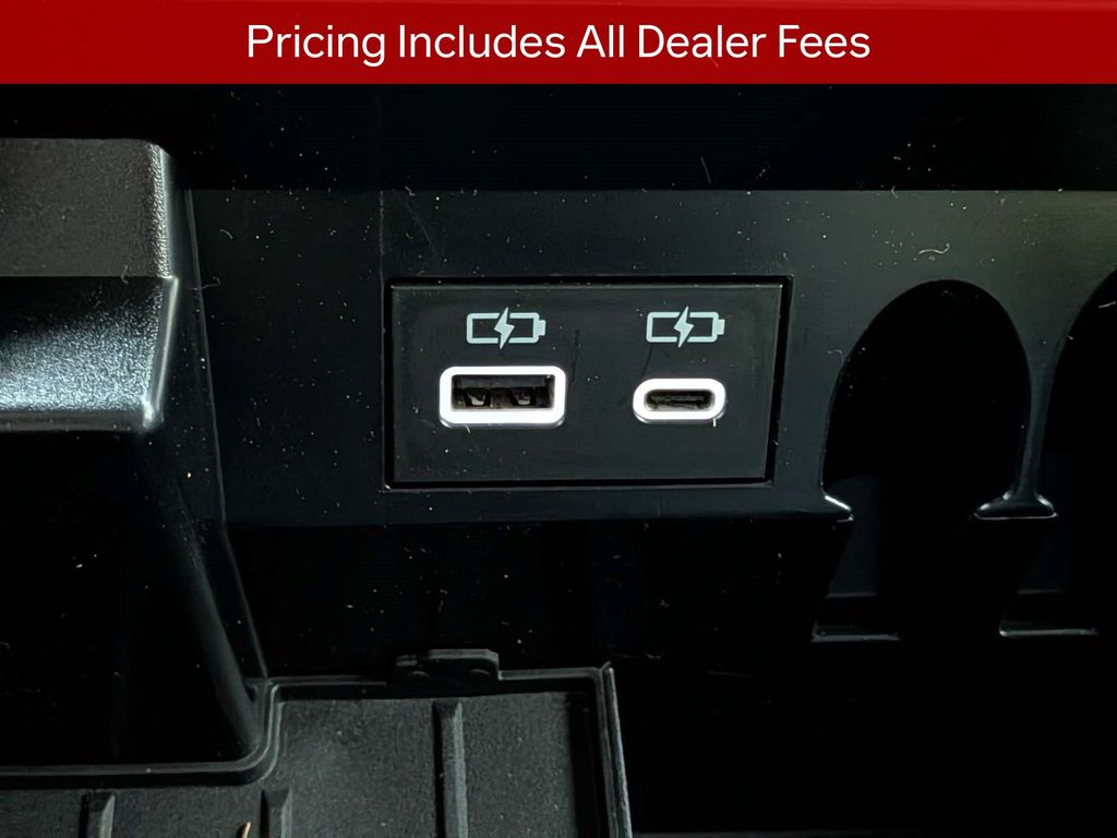 2026 Toyota Tundra Limited - Photo 25