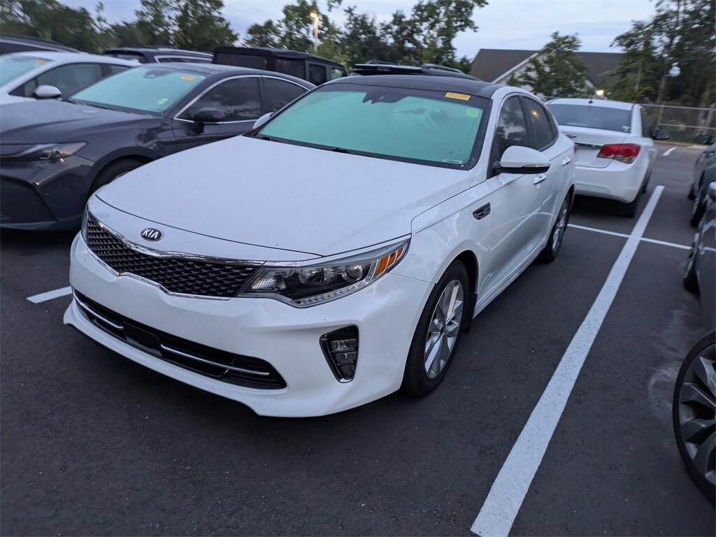 2018 Kia Optima EX photo 3