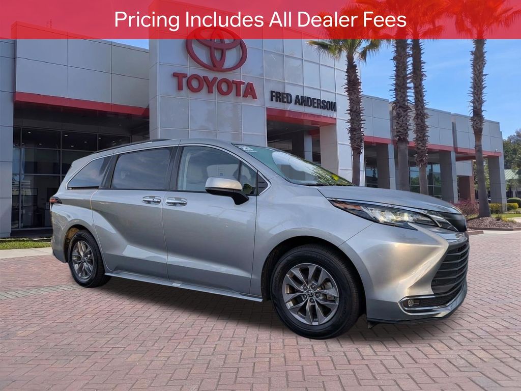 2023 Toyota Sienna