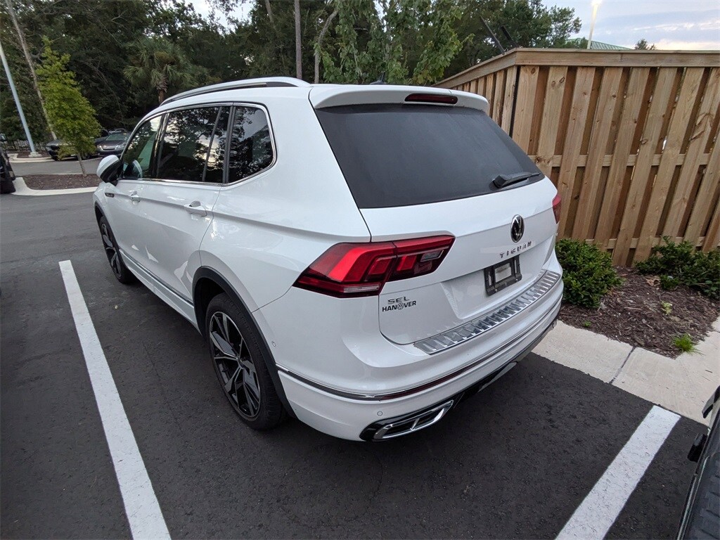 2022 Volkswagen Tiguan SEL Premium R-Line photo 3