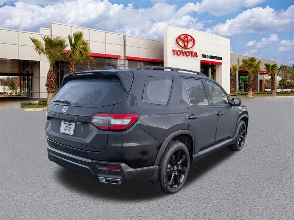 Used 2025 Honda Pilot Black Edition SUV