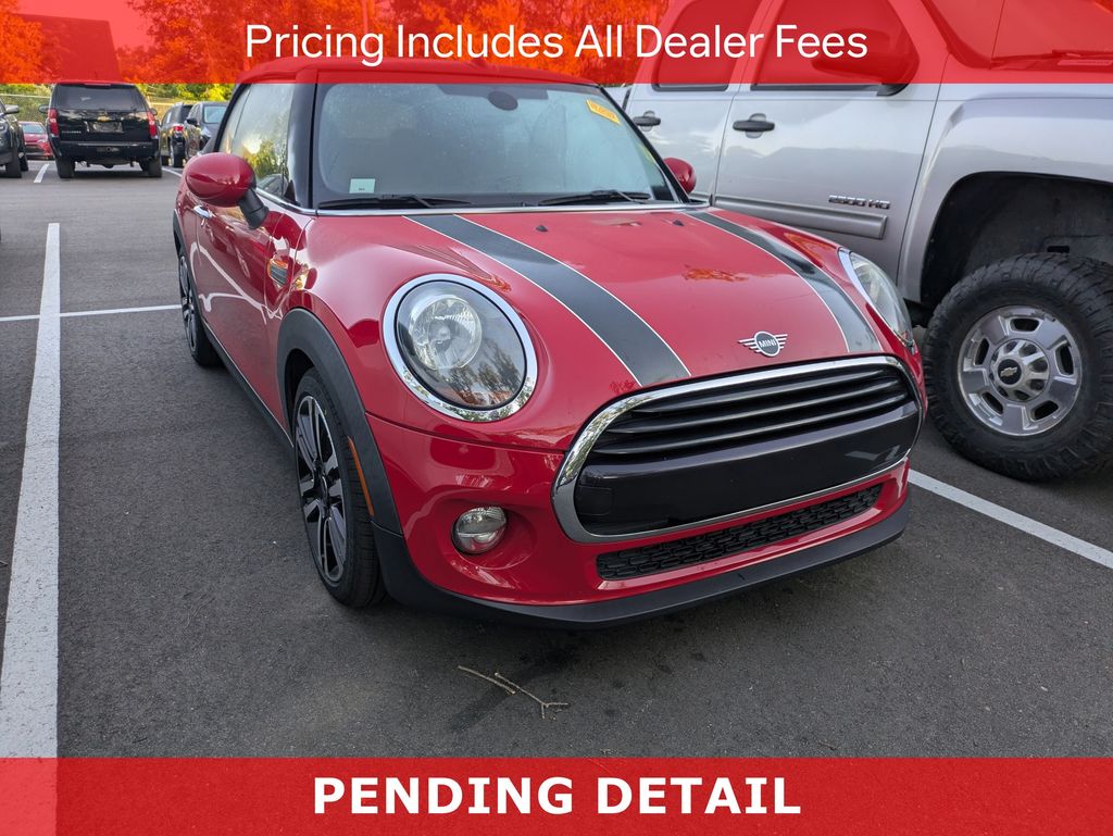 2019 MINI Convertible Cooper Signature's photo