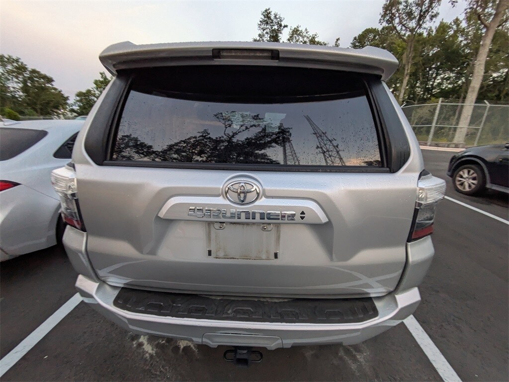 2021 Toyota 4Runner SR5 Premium photo 2