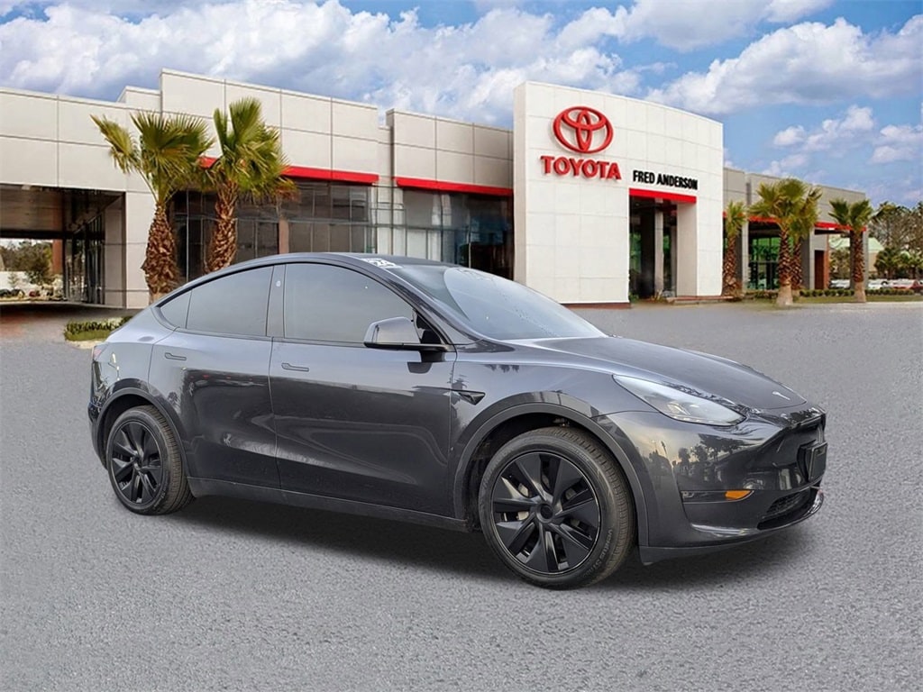 2024 Tesla Model Y Long Range's photo