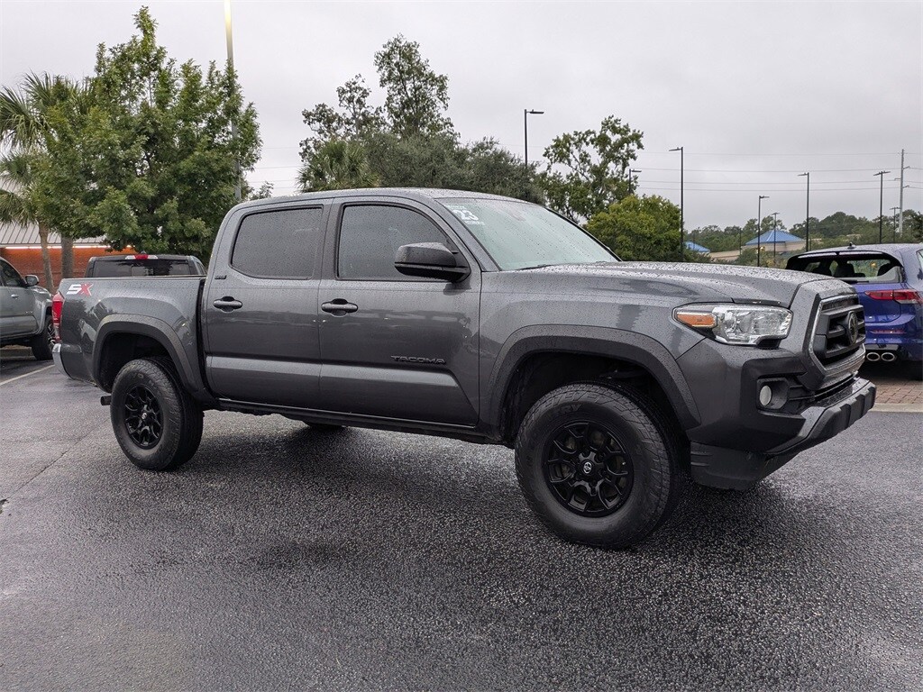2023 Toyota Tacoma SR5 V6 photo 2