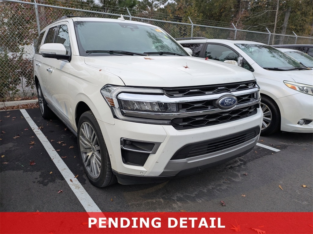 2022 Ford Expedition Limited's photo