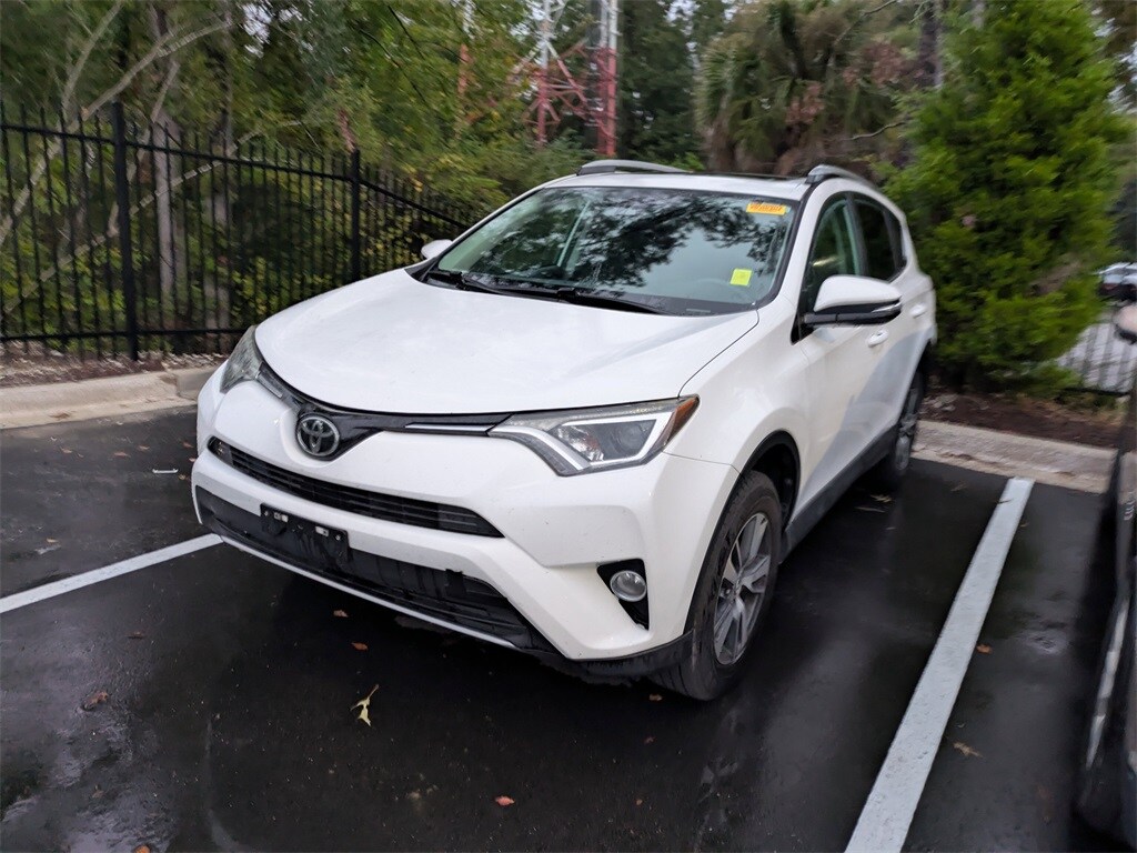 2018 Toyota RAV4 XLE photo 3