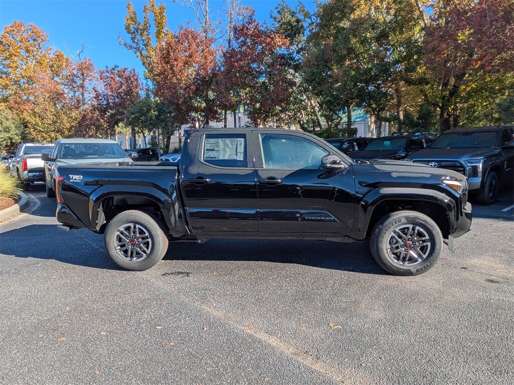 2025 Toyota Tacoma TRD Sport Double Cab photo 2