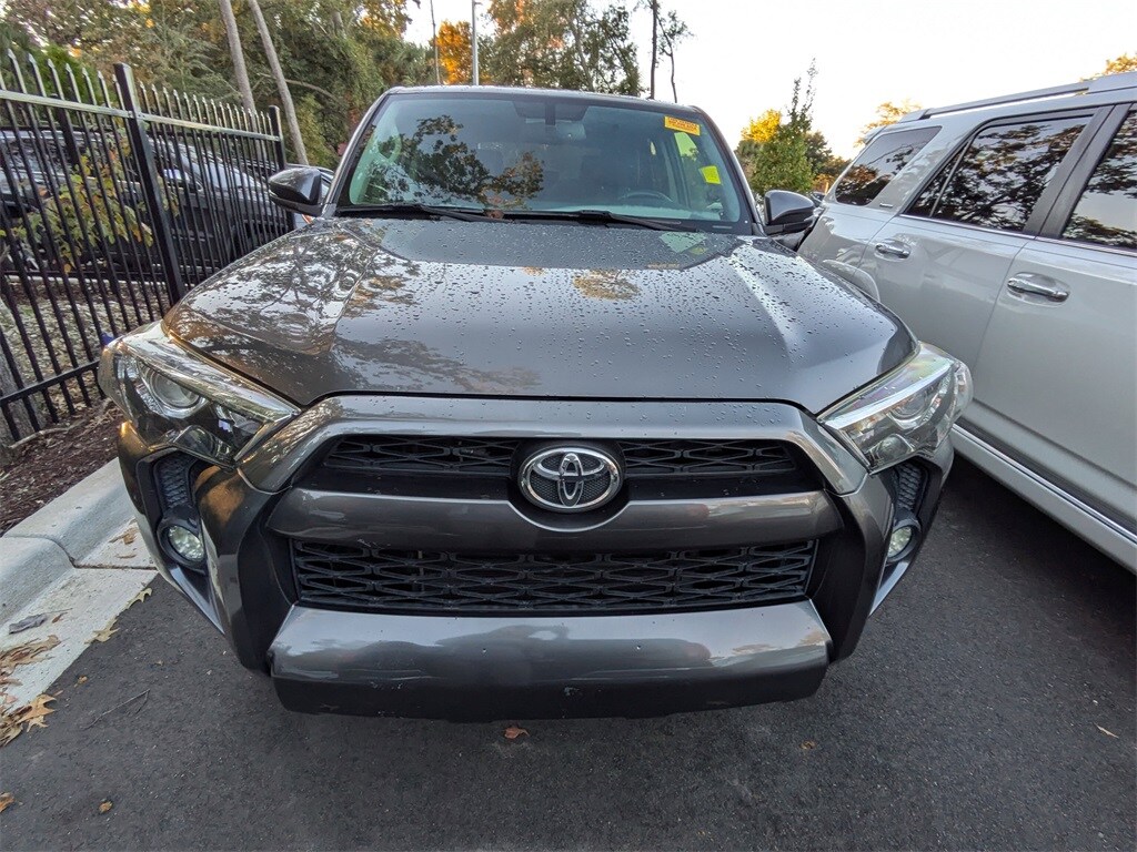2019 Toyota 4Runner SR5 Premium photo 2