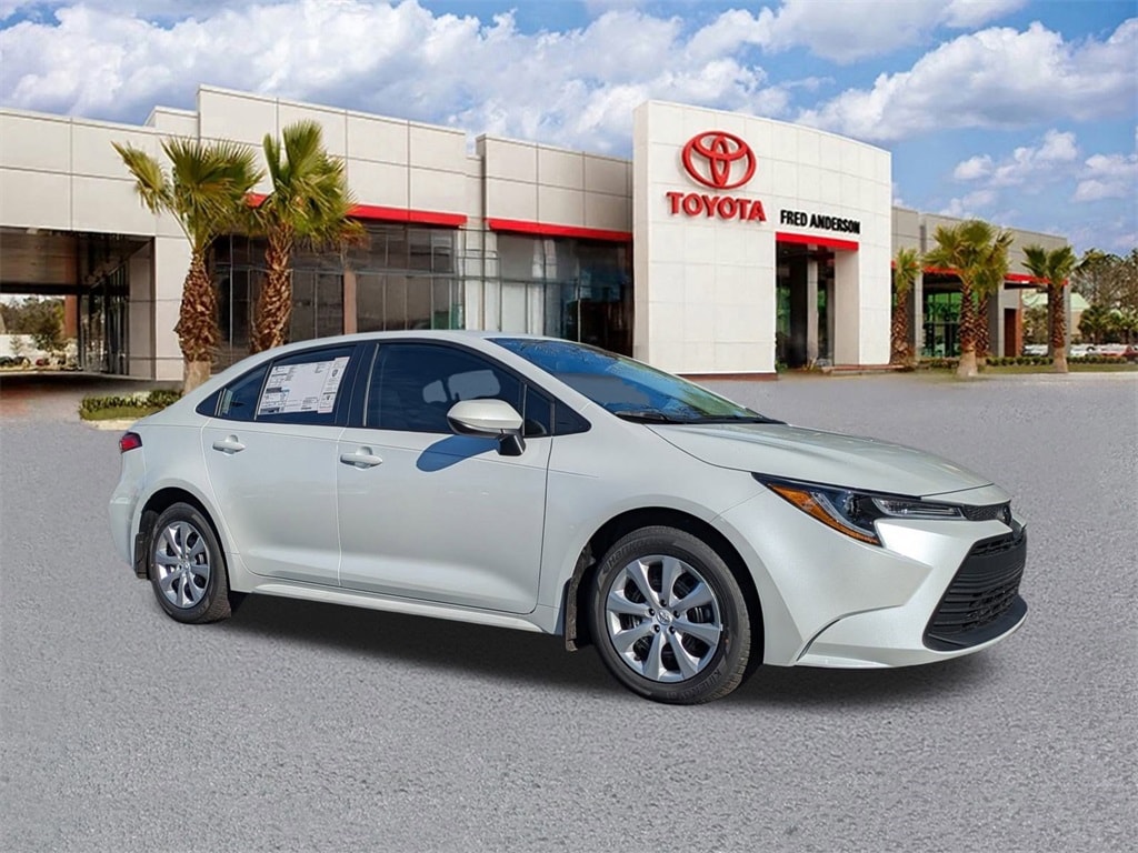 2026 Toyota Corolla LE's photo