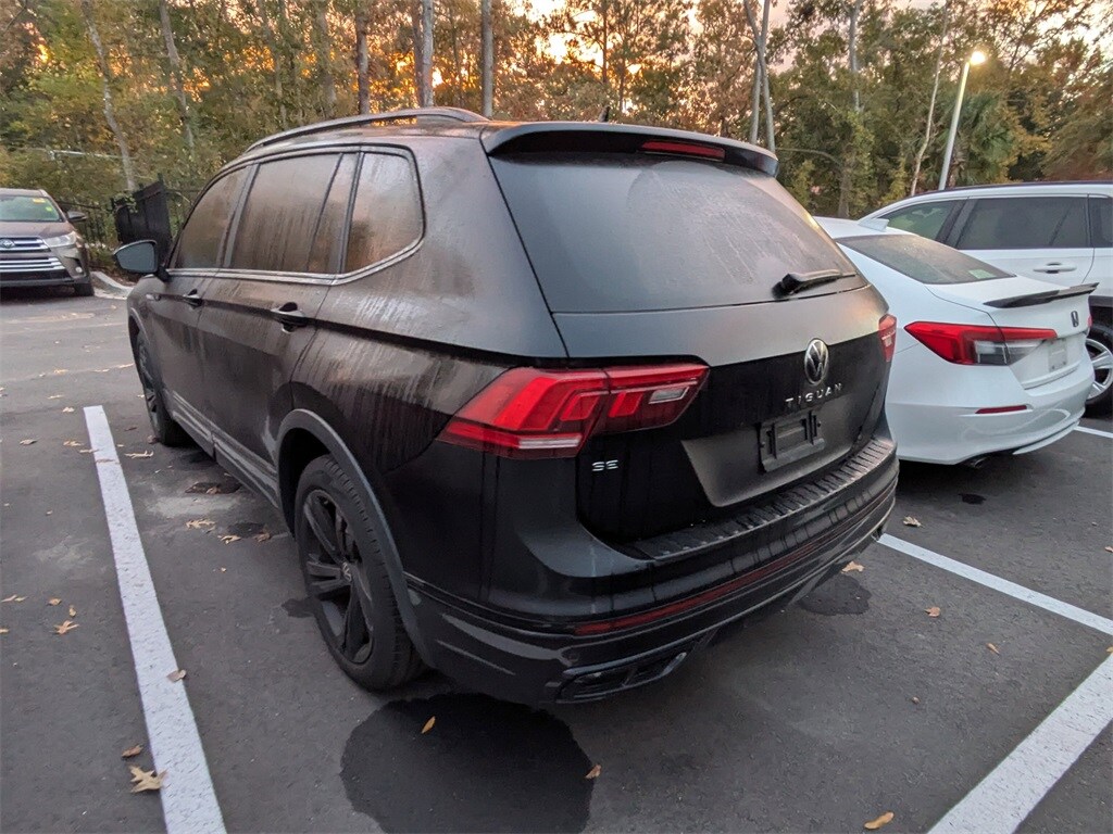 2024 Volkswagen Tiguan SE R-Line Black photo 3
