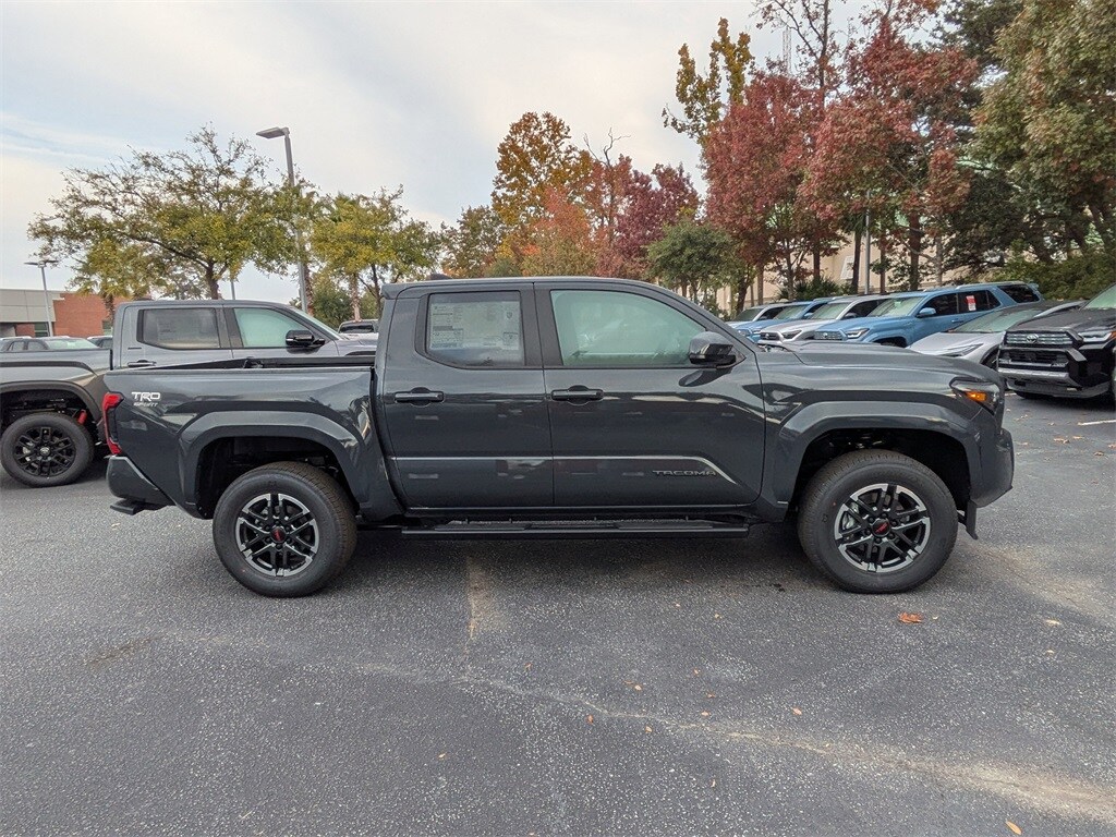 2025 Toyota Tacoma TRD Sport Double Cab photo 2