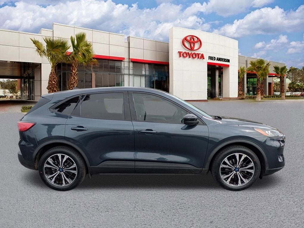 Used 2022 Ford Escape SE SUV