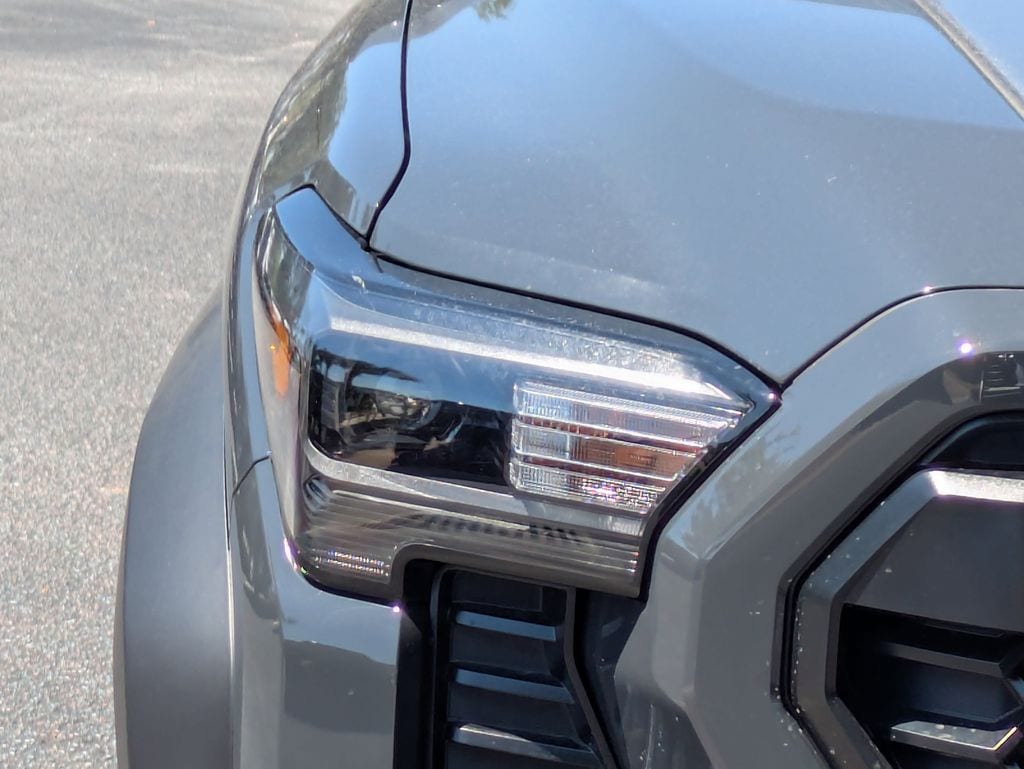 2025 Toyota Tacoma TRD Off Road - Photo 11