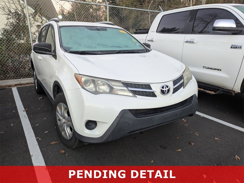 2015 Toyota RAV4 LE's photo