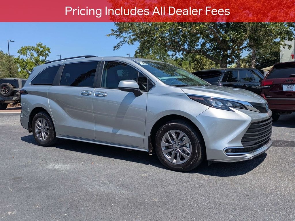 Certified 2024 Toyota Sienna XLE Minivan/Van
