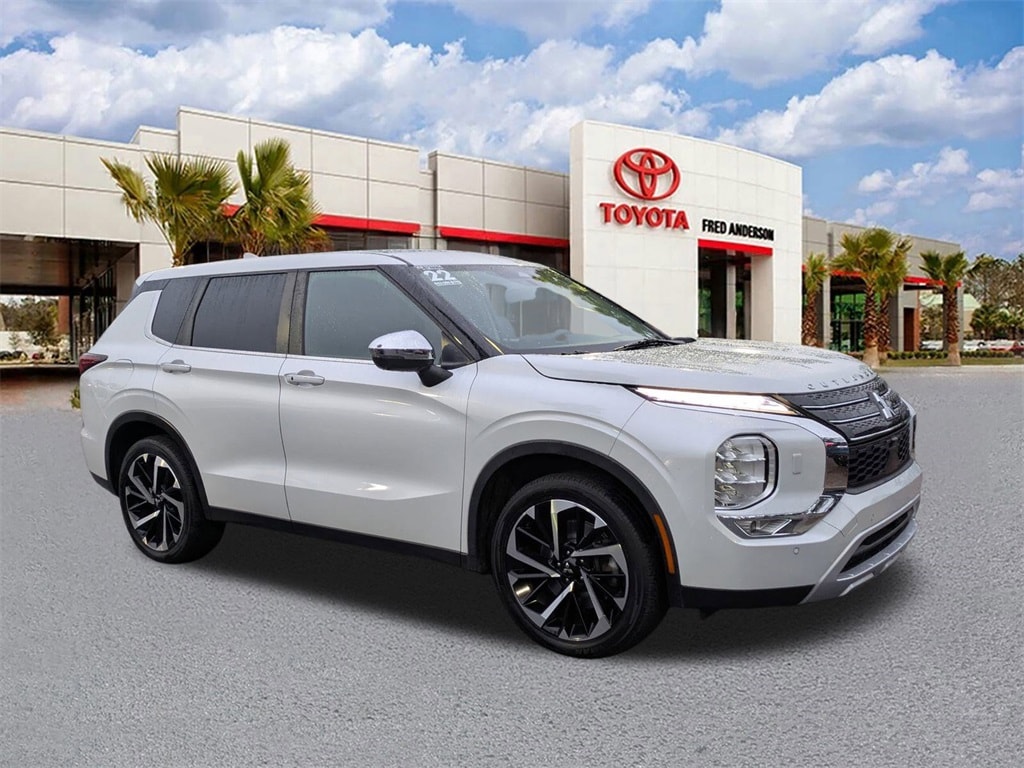 Used 2022 Mitsubishi Outlander SE SUV